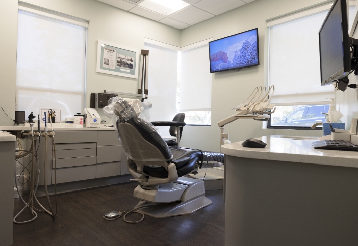 Dental treatment room