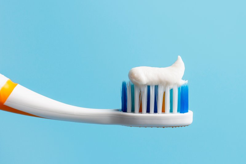 toothpaste for veneers in Naples